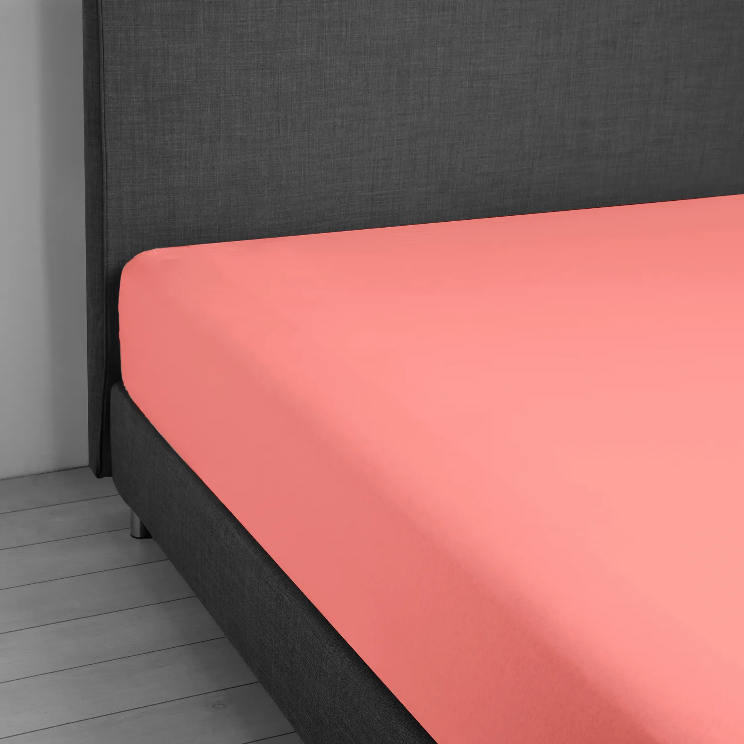 lenzuolo jersey stretch color pesca su letto