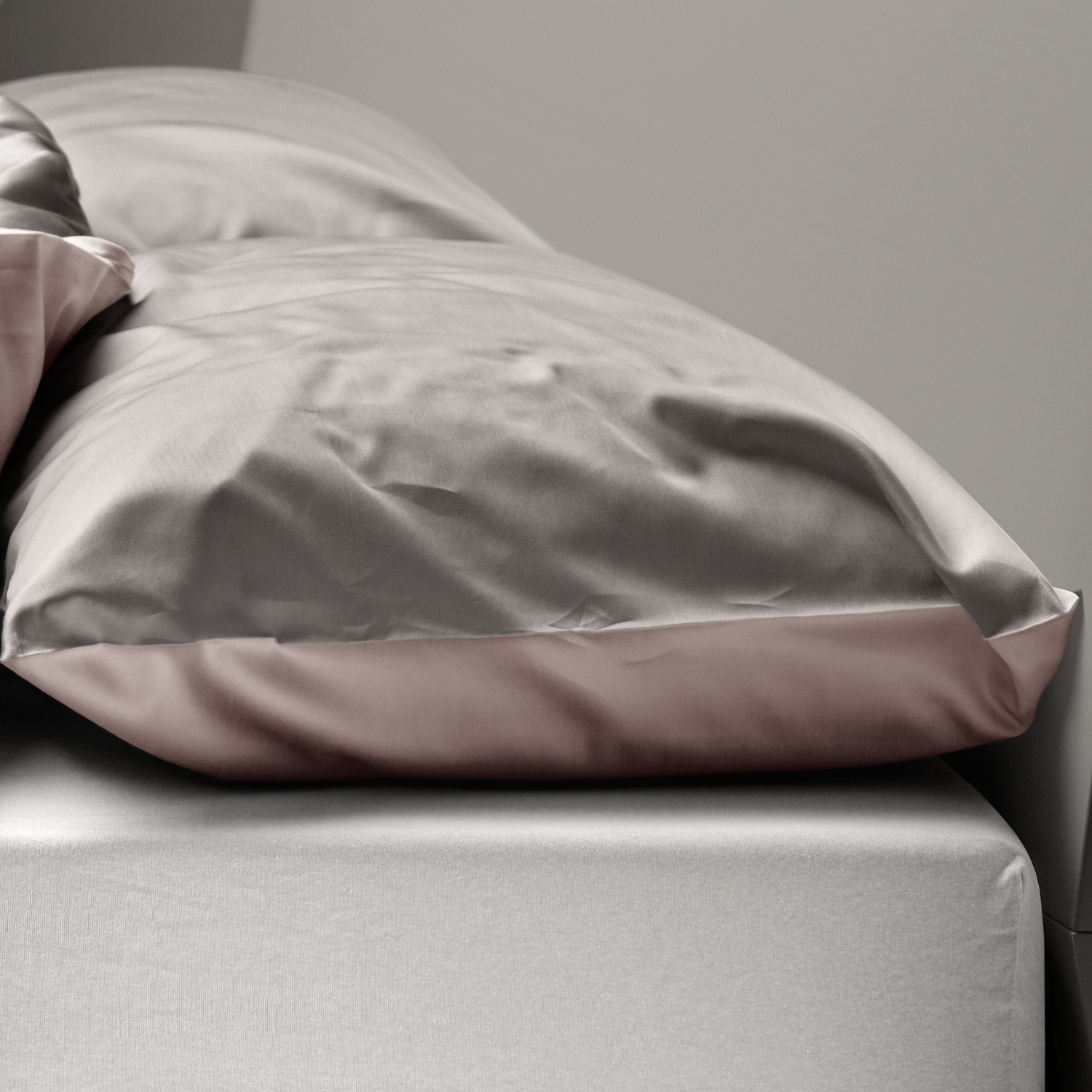 Zweifarbige Satin-Kissenbezug - Oasi Kiss